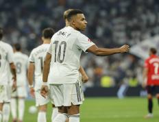 PG游戏-姆巴佩回归赛场，败北首场状态亮眼，曼联观众沸腾！的简单介绍