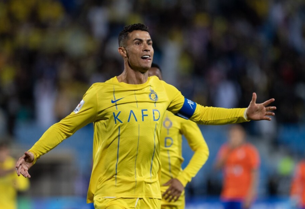 PG游戏- c罗在拜仁比赛中关键助攻,惊险取胜引发热议的是谁 