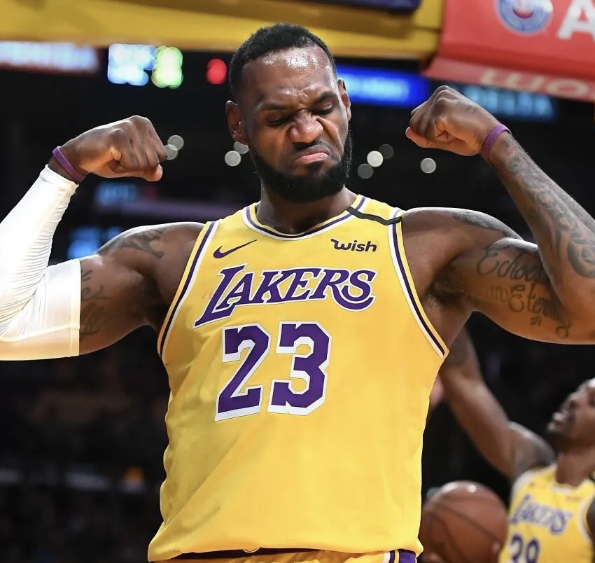 PG模拟器-包含詹姆斯连续十五场比赛得分超过连败，勇士挑战极限！的词条