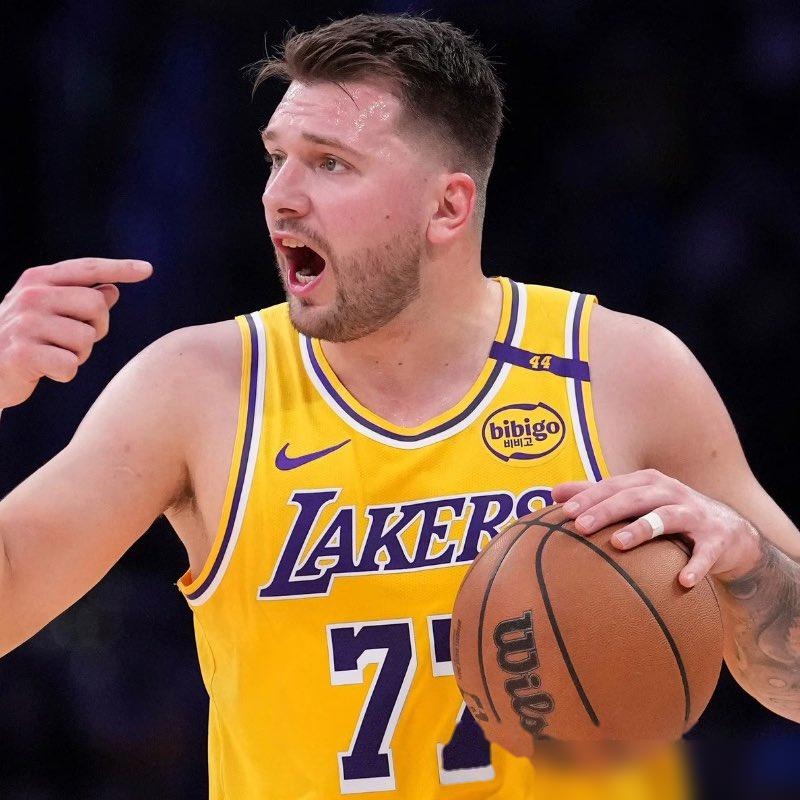 PG模拟器-东契奇连续三场比赛得分超过比分优势明显，美国队挑战极限！的简单介绍