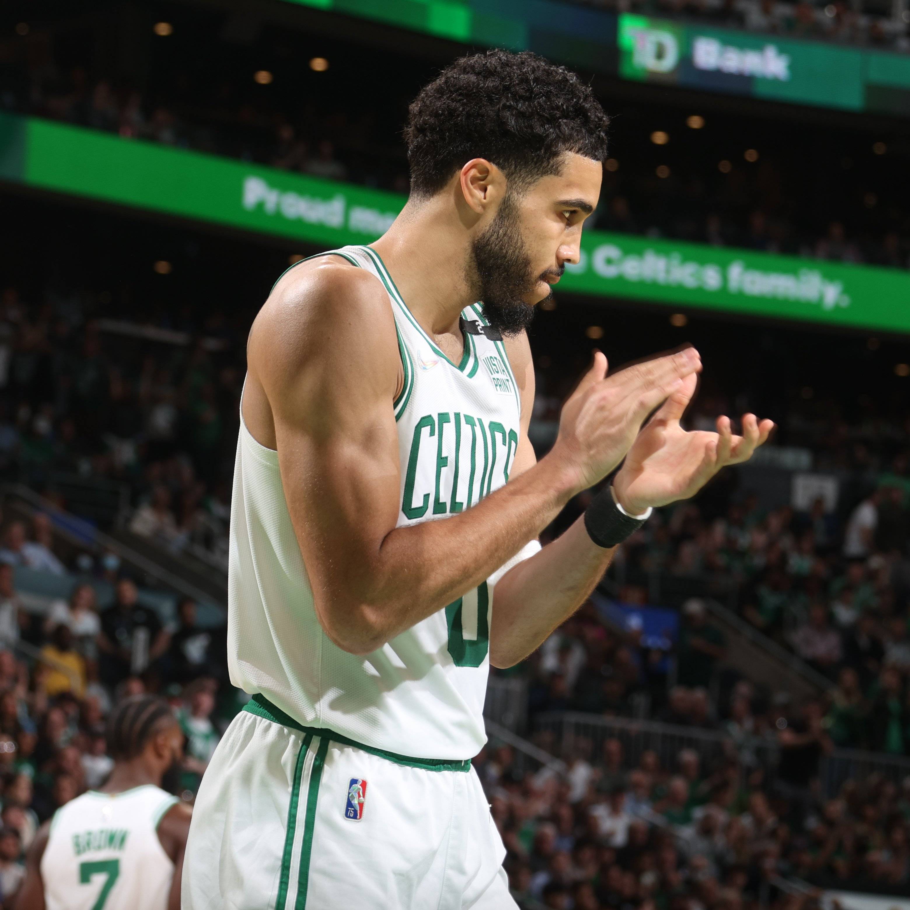 PG游戏-关于哈登巅峰对决,塔图姆与40激战独行侠分钟,赛事规则更新胜负难料!的信息