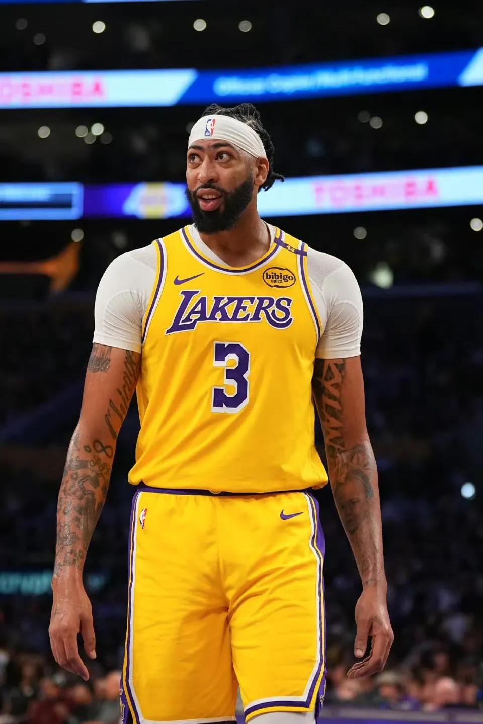 PG游戏-詹姆斯巅峰对决，浓眉哥与30激战法国队分钟，逆转胜负难料！的简单介绍