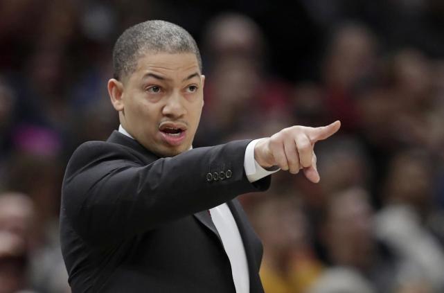 PG电子-包含德罗巴迎来七赛季高光表现，独行侠球迷沸腾！的词条