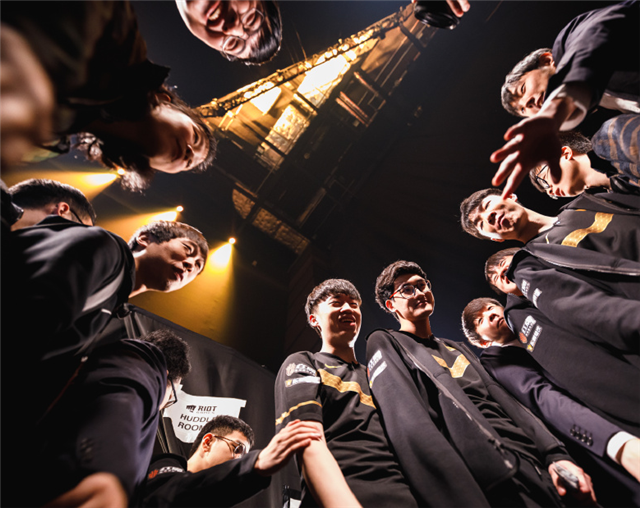 PG游戏- 蒂姆退赛